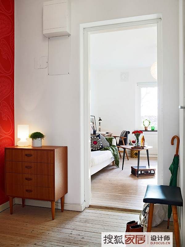 35平米简洁风格公寓 无法抗拒原木和白色家居 