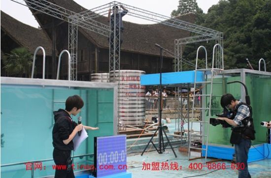 湖南卫视节目现场所用的太能牌电磁能热水工程
