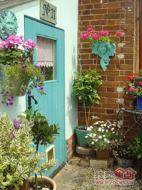 英国的村落 汇集手工布艺的可爱花俏之家 