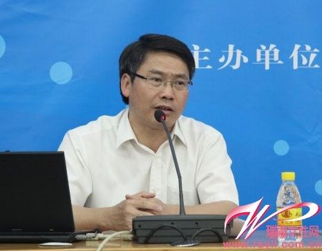 中国林产工业协会木门工作委员会吴盛富 