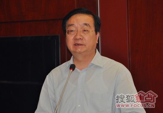 上海现代建筑设计集团党委书记、董事长严鸿华