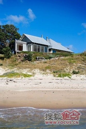 坐拥蓝天碧海的自然清新 新西兰海边贵气大宅 