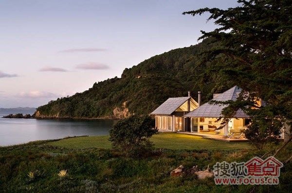 坐拥蓝天碧海的自然清新 新西兰海边贵气大宅 