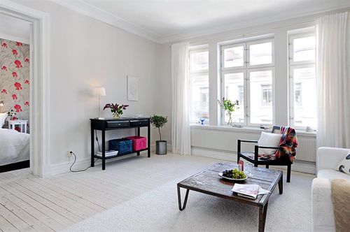 72平方清新公寓 白色地板展现新潮魅力 