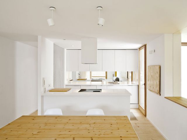 建筑师Sergi Pons诠释极简家居设计  