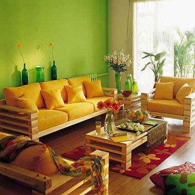 　整个居室的黄绿色彩比较温馨，热烈，而且比较养眼。
