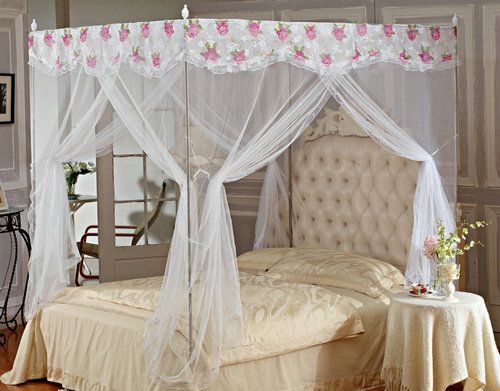 此款蚊帐以其精致的蕾丝花边设计，使家居充满温馨而浪漫的气氛
