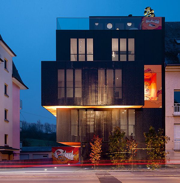 卢森堡的多层住宅建筑 盒子一般的体量外表 