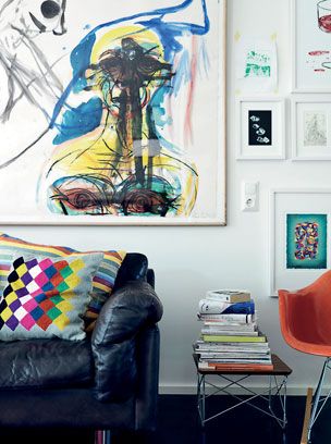 时尚多彩公寓 特立独行的彩色餐桌设计(组图) 