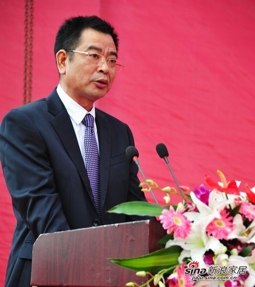 中国大港控股集团总裁张高峰宣布大港建材城9月23日开业