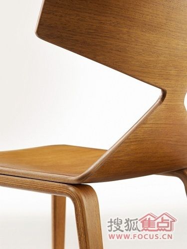saya木制椅子的时尚设计 兼具实用与装饰之美 
