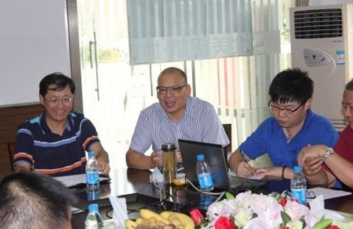 上海地板委员会正副会长会议在北美枫情苏州工厂隆重举行