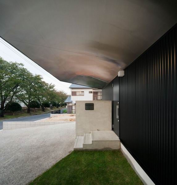 日本名古屋住宅设计 地板打造现代美居(组图) 