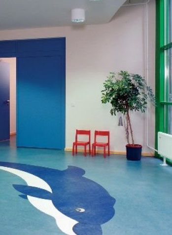 个性的蓝色地板 让你的居室变身魔力空间(图) 