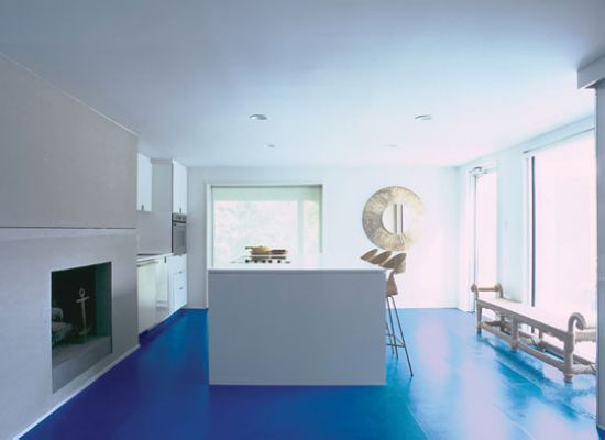 个性的蓝色地板 让你的居室变身魔力空间(图) 