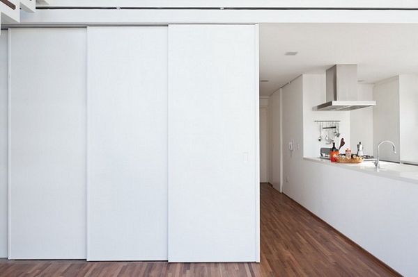 隔断门让空间最大化 灵活多变的公寓设计 