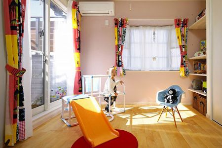 缤纷不杂乱 日本小户型儿童房地板搭配(组图) 
