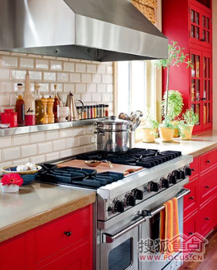 时尚家居装修 红色厨房实用中高调出位(组图) 