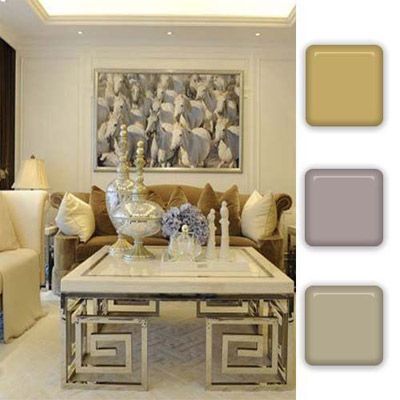 米色为基调的客厅，配以棕色系的沙发，以及白色的家具和同色系台灯，让空间在整体色系上统一，产生和谐优美的感觉