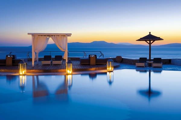 希腊米克诺斯岛酒店：太阳神阿波罗的诞生地 