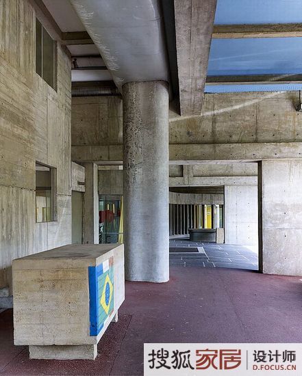 现代建筑语汇 柯手收下的巴黎瑞士学生宿舍 