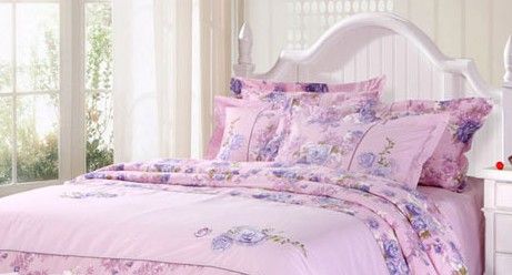 感受紫色魅力 花样床品妆点温馨卧室(图) 