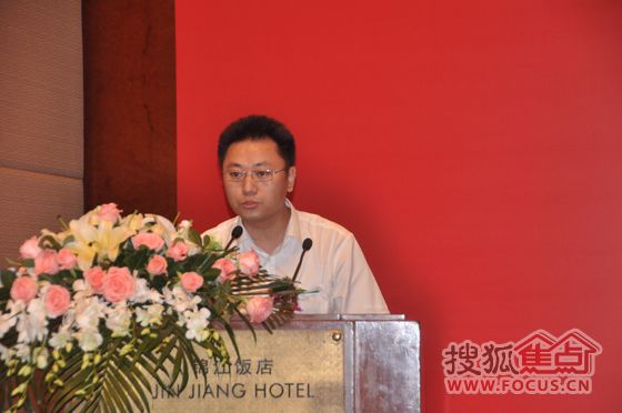上海市质量技术监督局质量管理处副处长 黄培东