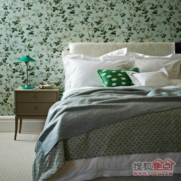 卧室风格大改造 多款时尚优雅床品来帮忙 