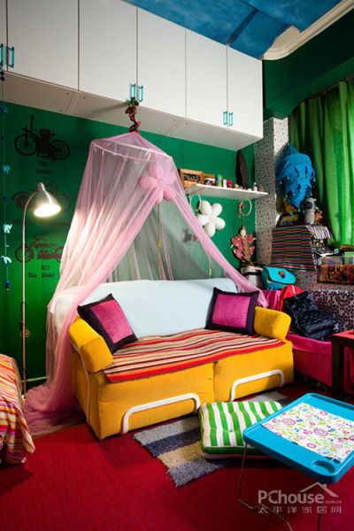 经典时尚布艺沙发 营造个性彩色空间