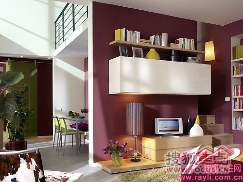 白紫色调LOFT小公寓 美观与实用兼顾（组图） 