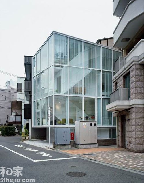 楼群中的别墅 日本现代螺旋式住宅（组图） 