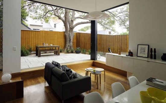 玻璃与旋窗结合 悉尼别墅与自然亲密接触 
