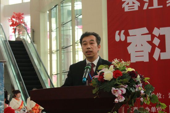 　中国林产工业协会地板专业委员会秘书长祝远鸿