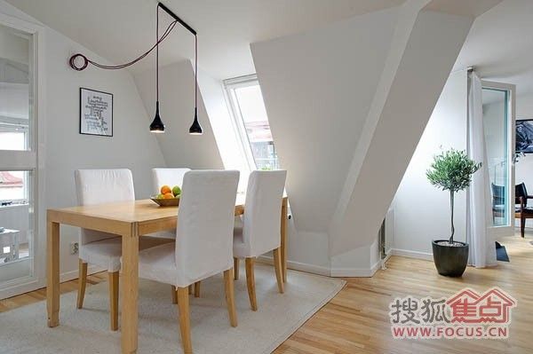 北欧风格的明亮白色公寓 打造清新幽雅的个性家 