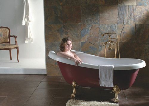 百德嘉贵妃浴缸面积适中，安装简单，舒适享受