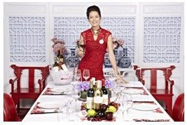知名高级定制设计师马艳丽跨界设计“美食美刻波尔多2012”限量版晚宴锦囊