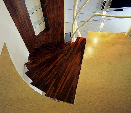 爱上层次感 9种迷你复式楼梯设计 