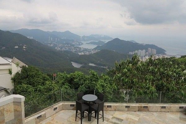 300平米联排别墅 香港半山上亿豪宅（组图） 