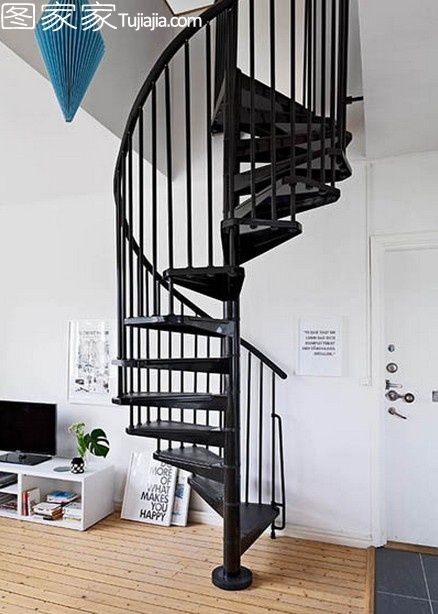 极简装饰复式小公寓 艺术性的楼梯设计(组图) 