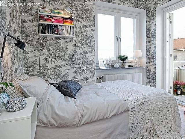 宁静宜家北欧公寓 绚丽壁纸装饰温馨卧室(图) 