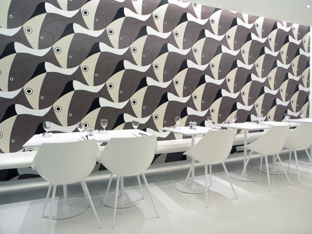鱼形波纹装饰墙面 伦敦Olivomare海鲜餐厅(图) 