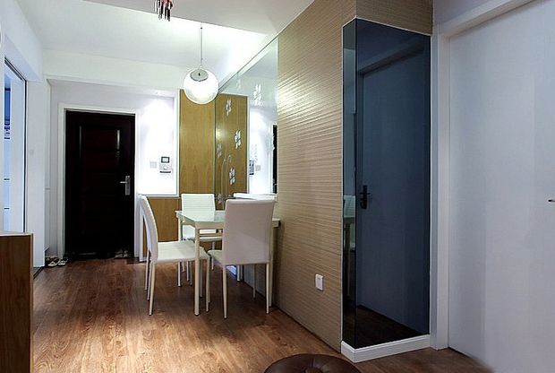 60平L户型2居室显大空间 简约素色移门衣柜 