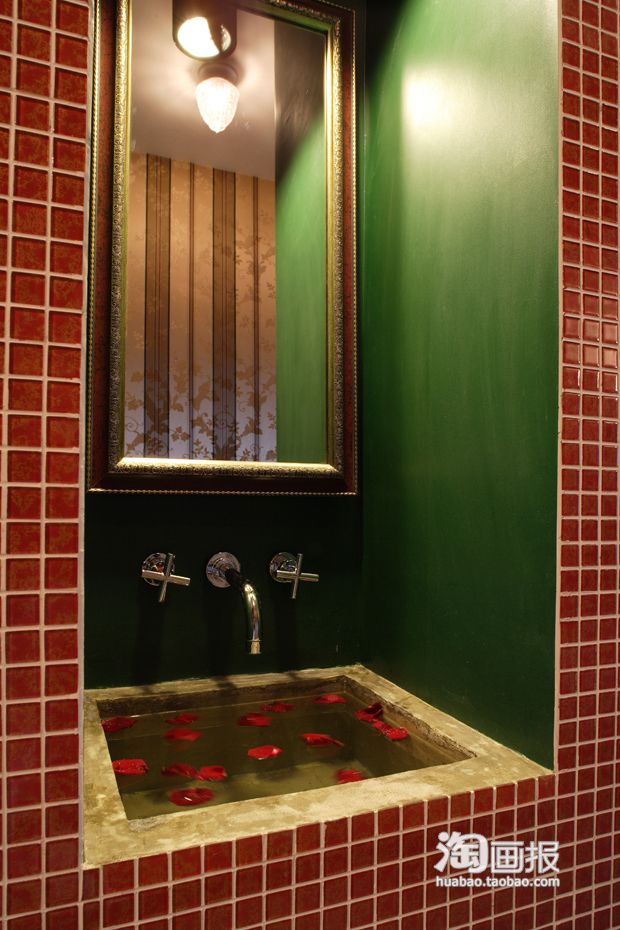 色彩斑斓视觉享受 浓郁东南亚风格的浅绿衣柜 