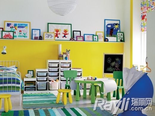 黄色墙面让儿童房有阳光感