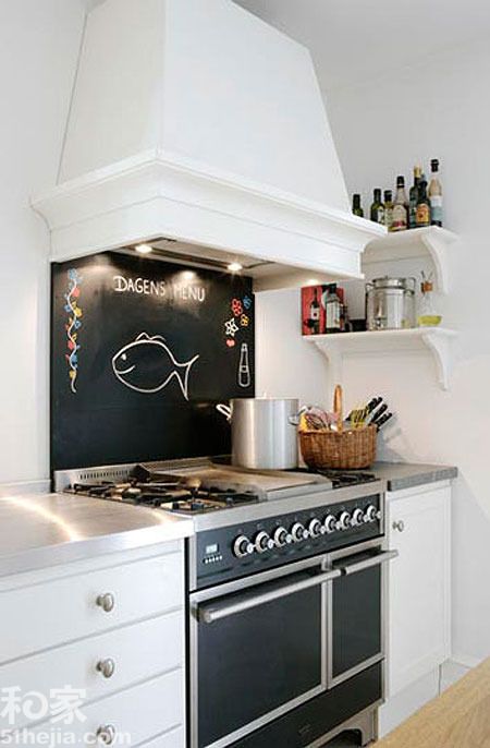 记忆+美化 13种厨房黑板墙设计搭配（组图） 