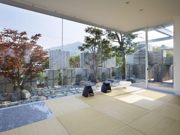 隐蔽的玻璃之城 日本广岛的优雅住宅设计欣赏 