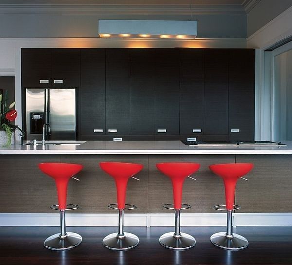 红色厨房实用中高调出位 多款红色调厨房设计 