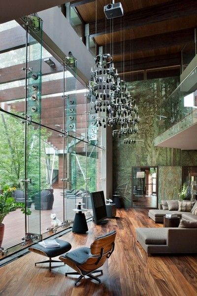 时尚典雅 莫斯科现代玻璃木质别墅（组图） 
