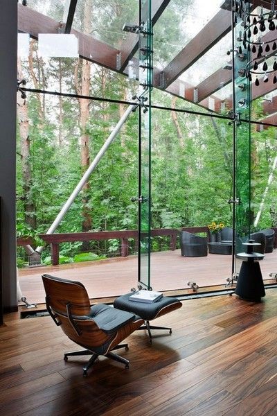 时尚典雅 莫斯科现代玻璃木质别墅（组图） 