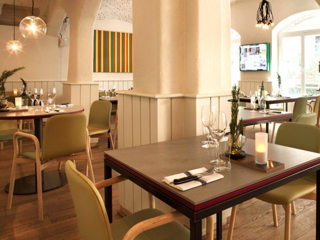纯净的艺术品味 米兰毕加索餐厅温馨设计(图) 